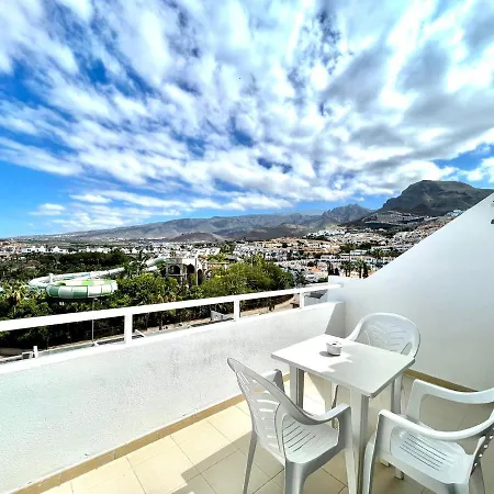 Bonito Apartamento Con Freewifi, Bien Comunicado En Tenerife Sur *