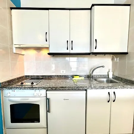 Bonito Apartamento Con Freewifi, Bien Comunicado En Tenerife Sur