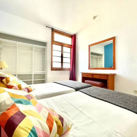 Bonito Apartamento Con Freewifi, Bien Comunicado En Tenerife Sur Адехе