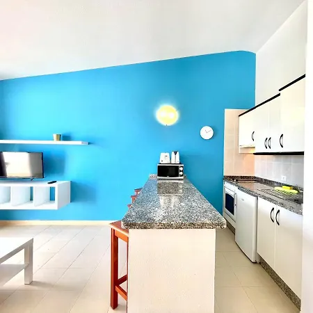 Bonito Apartamento Con Freewifi, Bien Comunicado En Tenerife Sur Апартаменты *